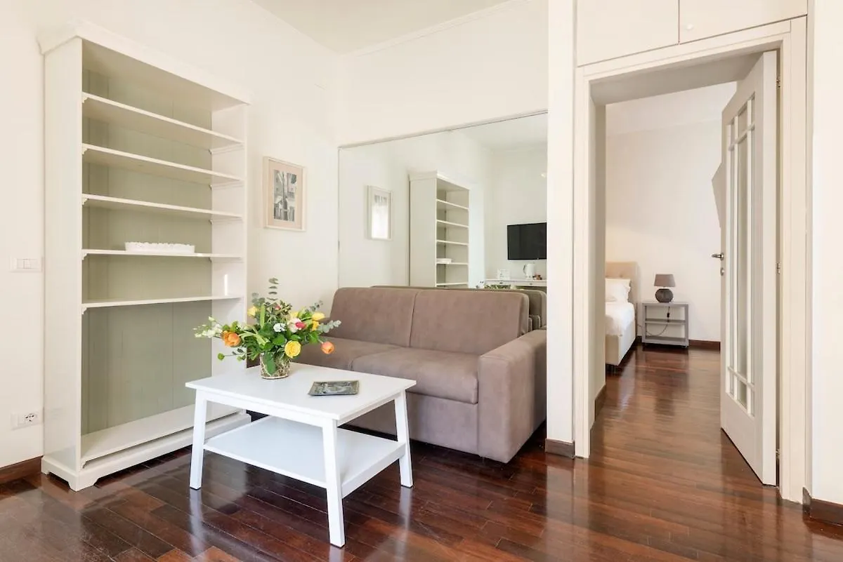 Home 32 Rome Apartment